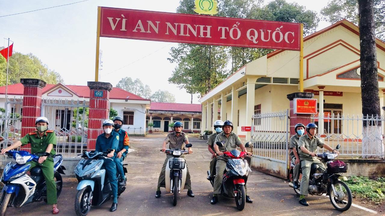 UBND phường Long Thủy ra quân thực hiện chiến dịch “60 ngày” lập lại trật tự hành lang an toàn giao thông đường bộ